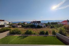 Otok Krk, nova villa sa bazenom na odličnoj lokaciji, Krk, House