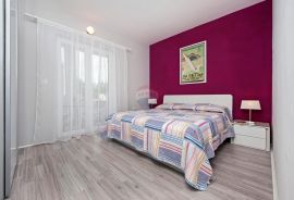 Rovinj,velika obiteljska kuća sa apartmanima,Lamanova, Rovinj, Дом