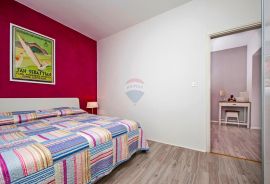 Rovinj,velika obiteljska kuća sa apartmanima,Lamanova, Rovinj, Дом