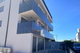 Istra, Novigrad, novogradnja – moderan stan na odličnoj lokaciji s  pogledom na more, Novigrad, Apartamento