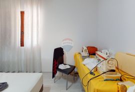 Rovinj,2 stana,60m2+30m2,Lamanova,parking, Rovinj, Appartement