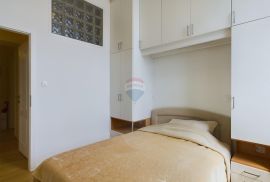 OPATIJA,CENTAR- stan 1. red do mora, balkon, parking, pogled na more, Opatija, Wohnung