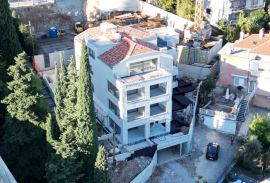 OPATIJA,CENTAR- penthouse, otvoreni pogled na more, garaža, lift, Opatija, Διαμέρισμα