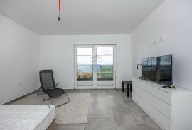 Crikvenica- 2S+DB- 63.88m2- prekrasan pogled, 2 terase, parking i okućnica, Crikvenica, Appartment