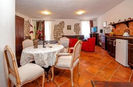 Rovinj,savršeni renovirani studio 33,9m2 u centru, Rovinj, Daire