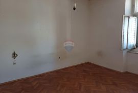 Istra, Pula stan u centru za adaptaciju 72,90 m2, Pula, Apartamento