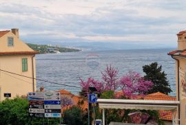 OPATIJA,VOLOSKO- stara jezgra, stan za najam, 60 m od mora, Opatija, Kвартира