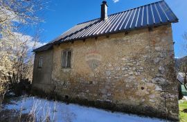 Gorski Kotar, Lič - samostojeća autohtona kuća sa okućnicom 722 m2, Fužine, Haus