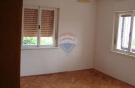 ZAMET - etaža kuće s okućnicom, 1.kat, Rijeka, Apartamento