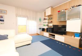 Zagreb, Dankovec, prostrani stan s dva parkirna mjesta, 83m2, Zagreb, Apartamento