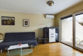 Opatija, Lovran -apartmanska kuća 450m2 sa 4 stana, Opatija - Okolica, بيت