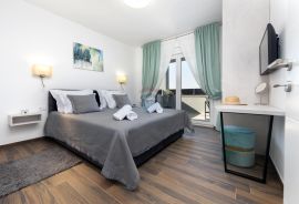 Rovinj,savršen stan u novogradnji s ukupno 3 stana,85m2+parking, Rovinj, Wohnung