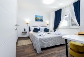 Rovinj,savršen stan u novogradnji s ukupno 3 stana,85m2+parking, Rovinj, Wohnung