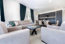 Rovinj,savršen stan u novogradnji s ukupno 3 stana,85m2+parking, Rovinj, Wohnung