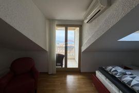 Otok Krk, Malinska - trosoban stan s predivnim pogledom na more, Malinska-Dubašnica, Appartement