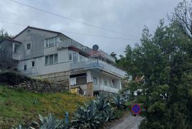 MOŠĆENICE - Samostojeća kuća sa 14 apartmana, Mošćenička Draga, Σπίτι