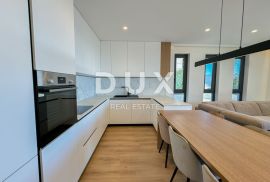 OPATIJA, CENTAR - stan 139m2 u novogradnji s vrtom, bazenom, garažom, pogled na more, centar Opatije, Opatija, Appartment