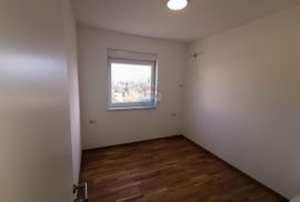 Lovran, stan 60m2, novogradnja, 2 kat, balkon, parking, Lovran, Appartamento