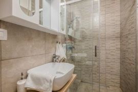 Krk - Pinezići, Krk, kamena kuća 150 m2 s bazenom i jacuzzijem, Krk, Casa