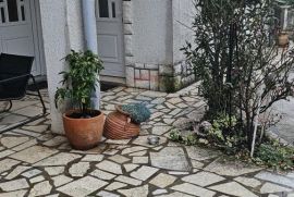 OPATIJA,OPRIĆ- etaža sa bazenom, vrtom i pogledom na more, Opatija - Okolica, Appartement