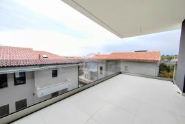 OTOK KRK,GRAD KRK-apartman na drugom katu sa pogledom na more, Krk, Kвартира