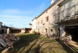 SVETI LOVREČ- kamena kuća, Sveti Lovreč, Casa