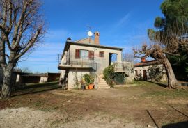 SVETI LOVREČ- kamena kuća, Sveti Lovreč, Casa