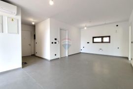 OPATIJA - centar, stan u novogradnji od 75,68 m2, Opatija, Daire