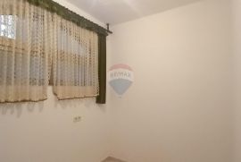 Istra, Pula, Veruda, poslovni prostor za tihu djelatnost, Pula, Commercial property