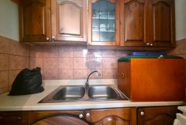 RIJEKA,KASTAV- stan 107,57 m2 m2 sa okućnicom 451 m2, Kastav, Appartement