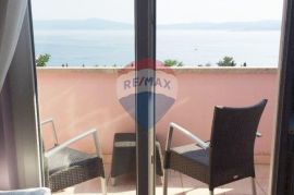 Crikvenica- kuća sa 5 apartmana 150m od mora, Crikvenica, Famiglia