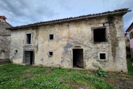 Istra, Buzet, Ročko polje - dvije samostojeće kamene kuće, Buzet, Kuća