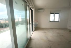 BANJOLE, luksuzni apartman s bazenom, pogled more, Medulin, Kвартира