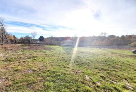 Istra, Kaštel - Buje, građevinski teren stambene namjene, Buje, Land