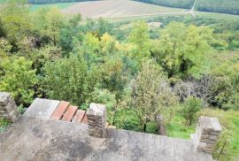 Istra, Motovun useljiva kuća - JEDINSTVENA PRILIKA, Motovun, Дом