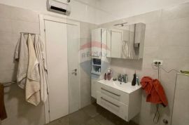 Opatija, stan u strogom centru, 2s+DB, 100m2 s parkingom, Opatija, Apartamento