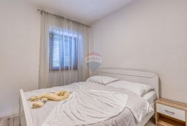 Apartmanska kuća u blizini Novigrada, Novigrad, House