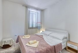 Apartmanska kuća u blizini Novigrada, Novigrad, House