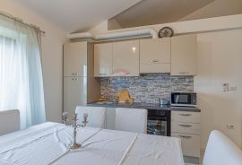 Apartmanska kuća u blizini Novigrada, Novigrad, House