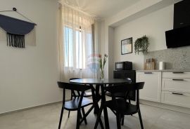 Istra, Poreč - okolica, stan s dvije spavaće sobe i pogledom na more, Poreč, Apartamento