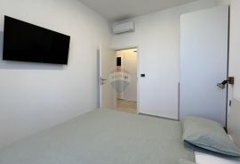 Istra, Poreč - okolica, stan s dvije spavaće sobe i pogledom na more, Poreč, Apartamento