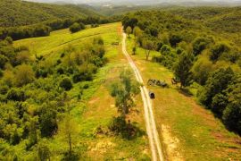 Veliko građevinsko zemljište za turističko-rekreacijski kompleks, Vojnić, Land