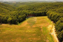 Veliko građevinsko zemljište za turističko-rekreacijski kompleks, Vojnić, Land