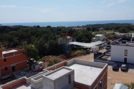 Poreč: Moderan stan s krovnom terasom atraktivnog pogleda prema moru, Poreč, Appartment