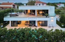 Istra,Lovrečica,okolica-Moderrna dizajnerska vila, Umag, House