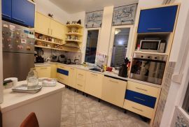 Opatija -  stan 90 m2 s parkingom u vili do mora, Opatija, Apartamento