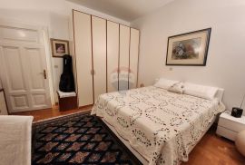 Opatija -  stan 90 m2 s parkingom u vili do mora, Opatija, Apartamento