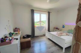 Rovinj-7km,novogradnja sa 2 stana na 965m2 okućnice, Rovinj, Σπίτι