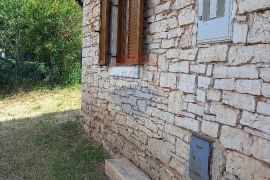 Istra, Vodnjan, kameno-zidana kuća s dvorištem, Vodnjan, Famiglia