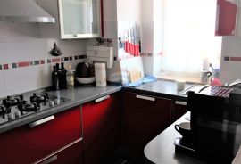 Istra, Novigrad, prostran stan u modernoj zgradi s pogledom na more, Novigrad, Appartment